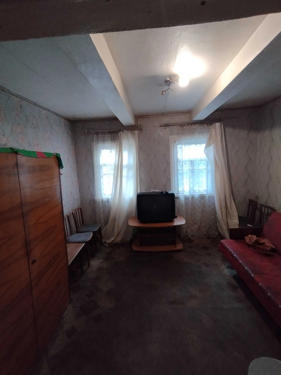 Продам пів будинку