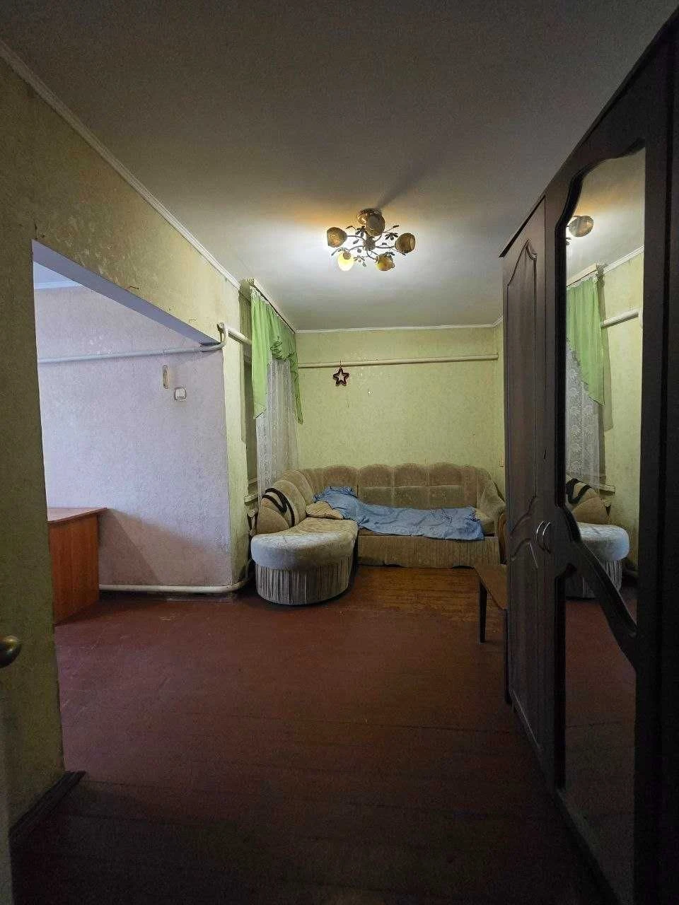 Продається будинок, розташований біля заправки ОККО.