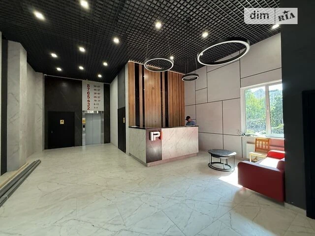 Sale of 2-room apartment 57.5 sq. m on Industrialnyi 27 • I