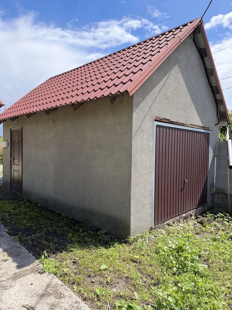 Цегляний будинок 200 м² на 14 сотках у Василькові | Гараж