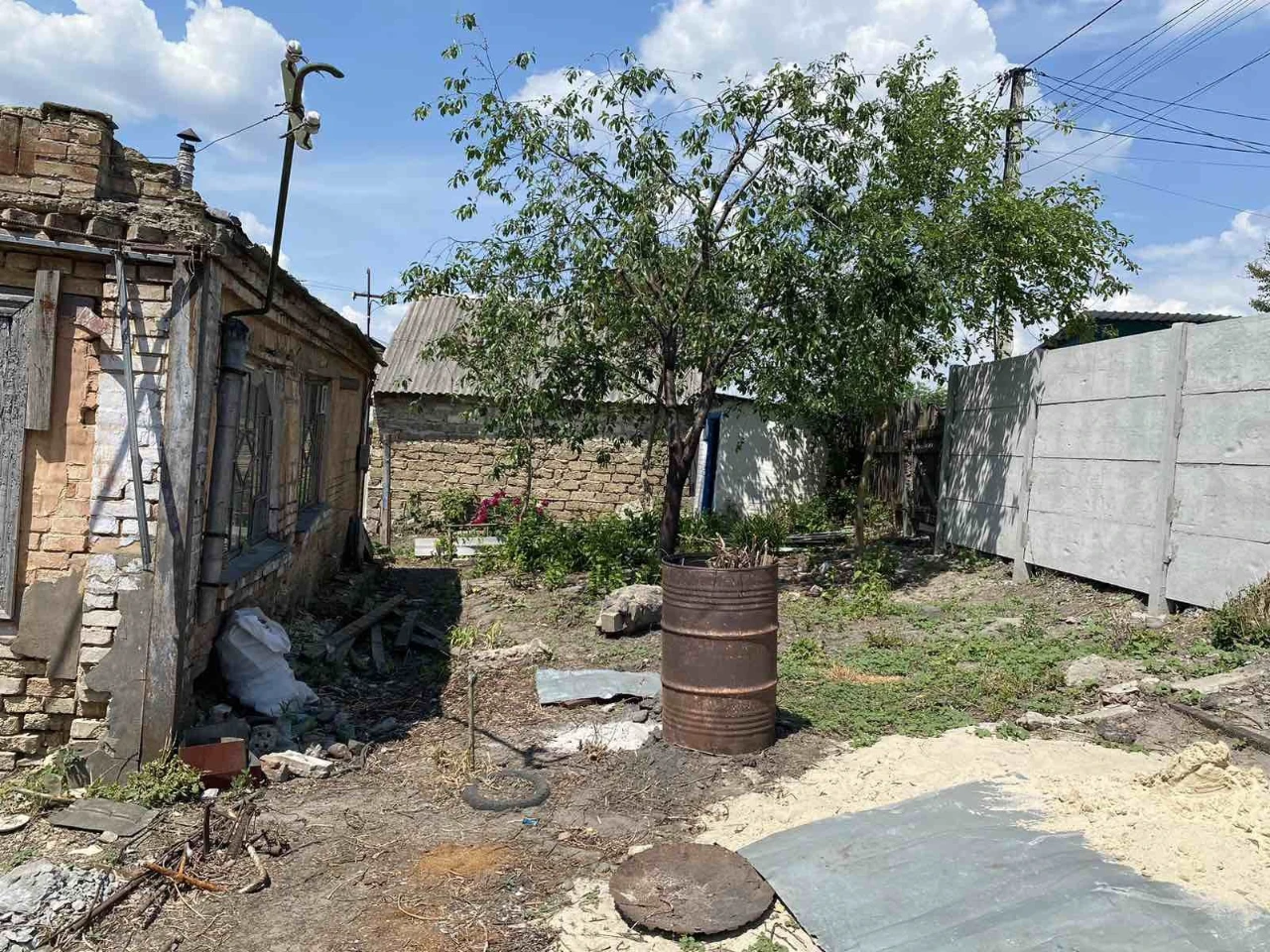 Продам будинок + 7.5 сот.землі в самому центрі !!