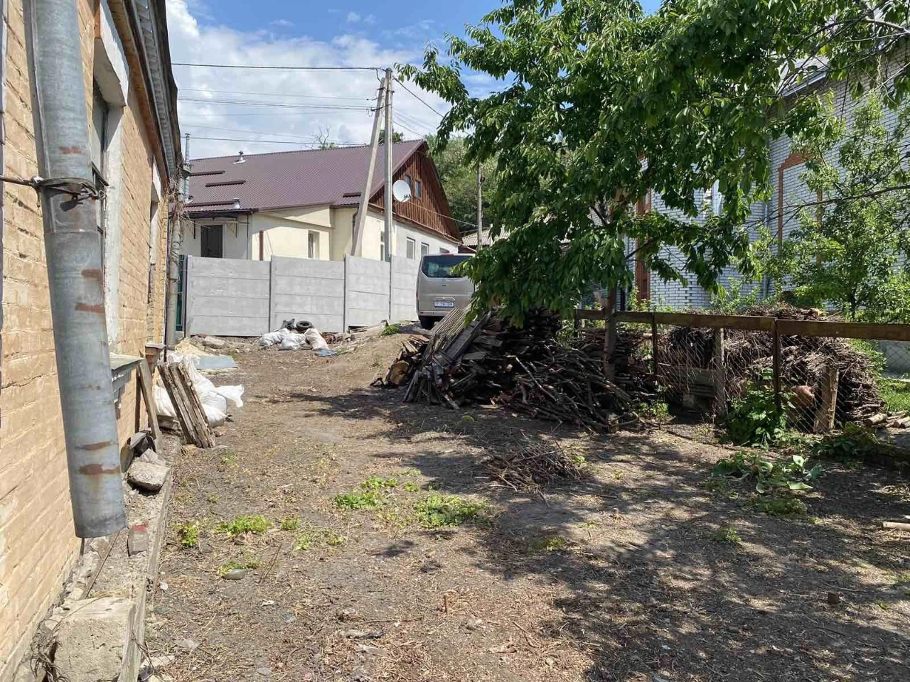 Продам будинок + 7.5 сот.землі в самому центрі !!