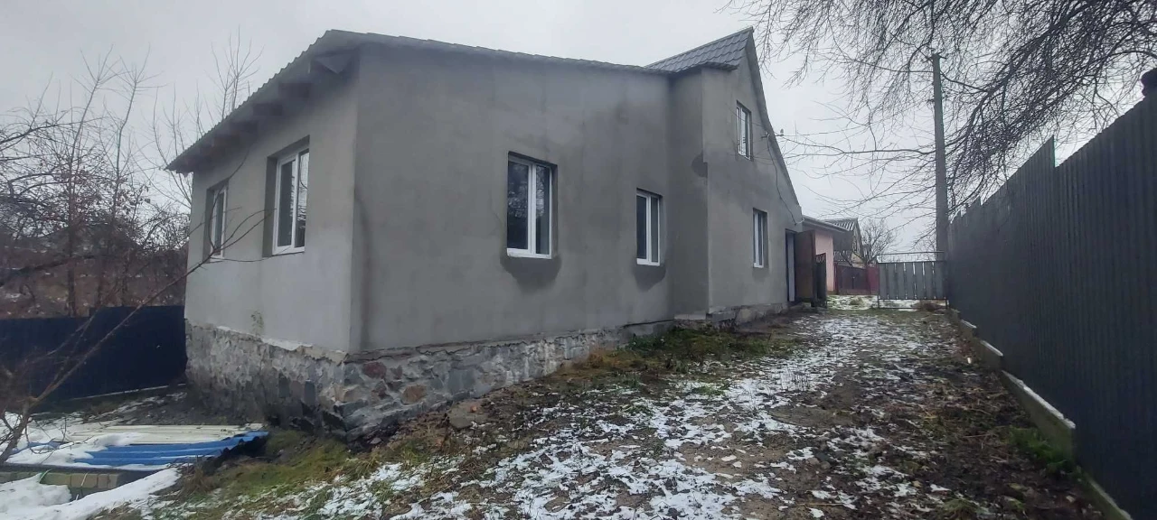 Продається садовий будинок в районі кінцевої зупинки у м.Вас