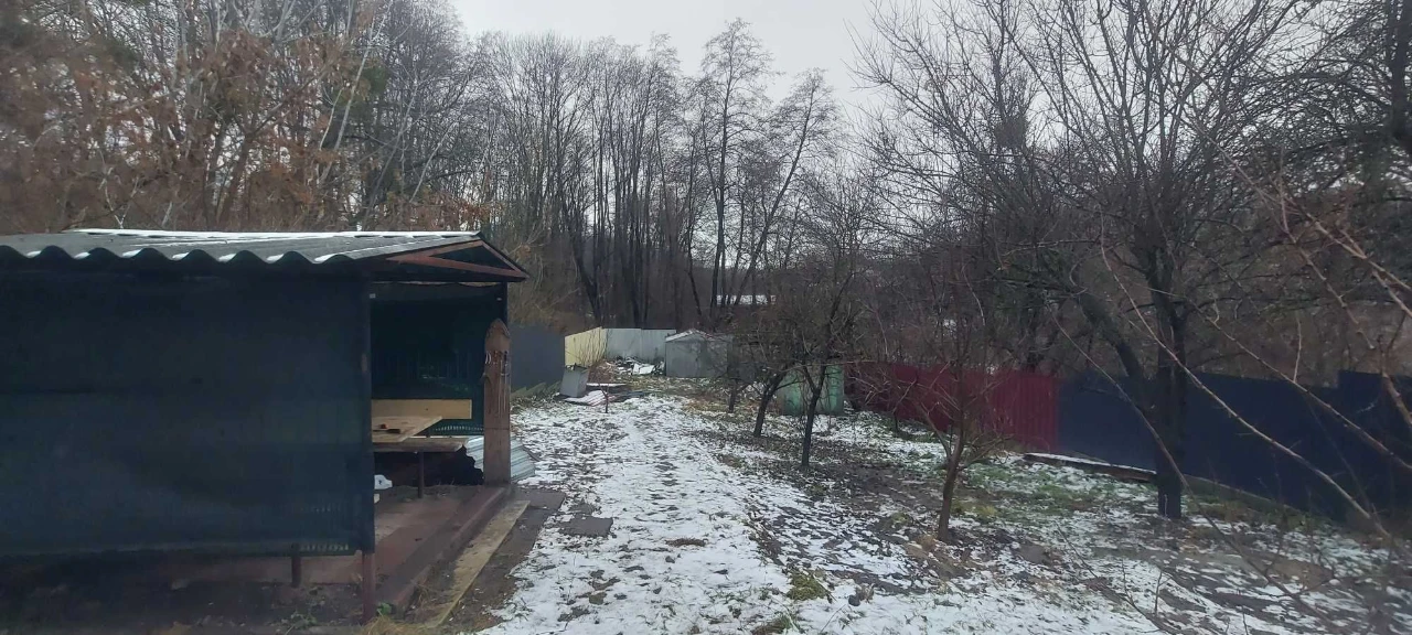 Продається садовий будинок в районі кінцевої зупинки у м.Вас