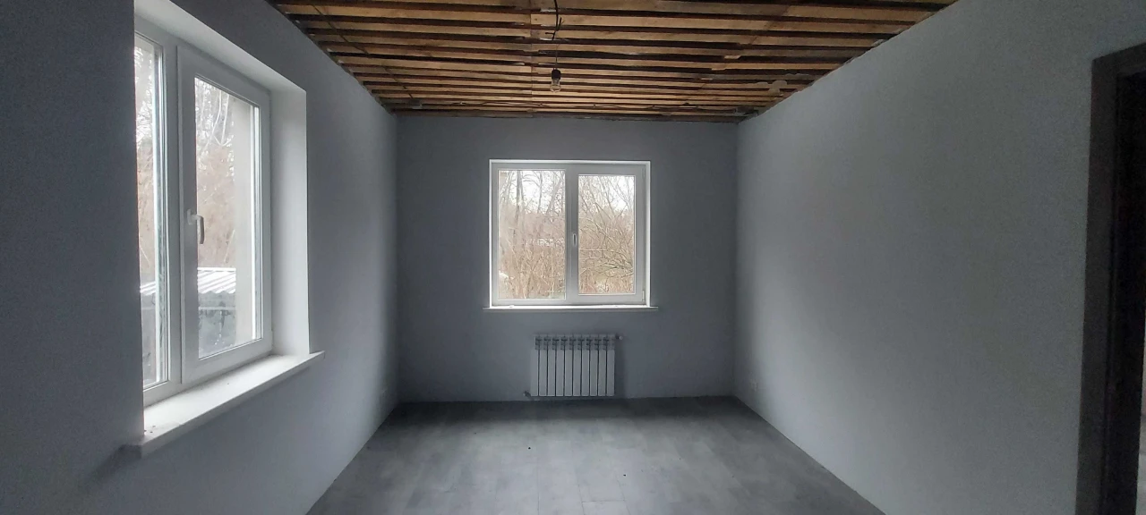 Продається садовий будинок в районі кінцевої зупинки у м.Вас