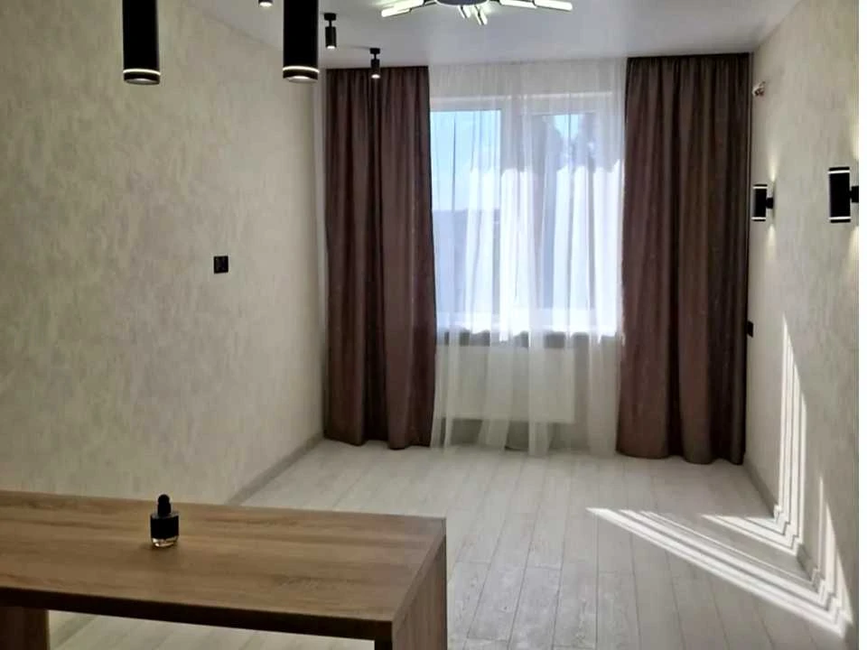 Apartment. Kharkiv, Lev Landau Ave. (50th Anniversary of the USSR), 2-B/