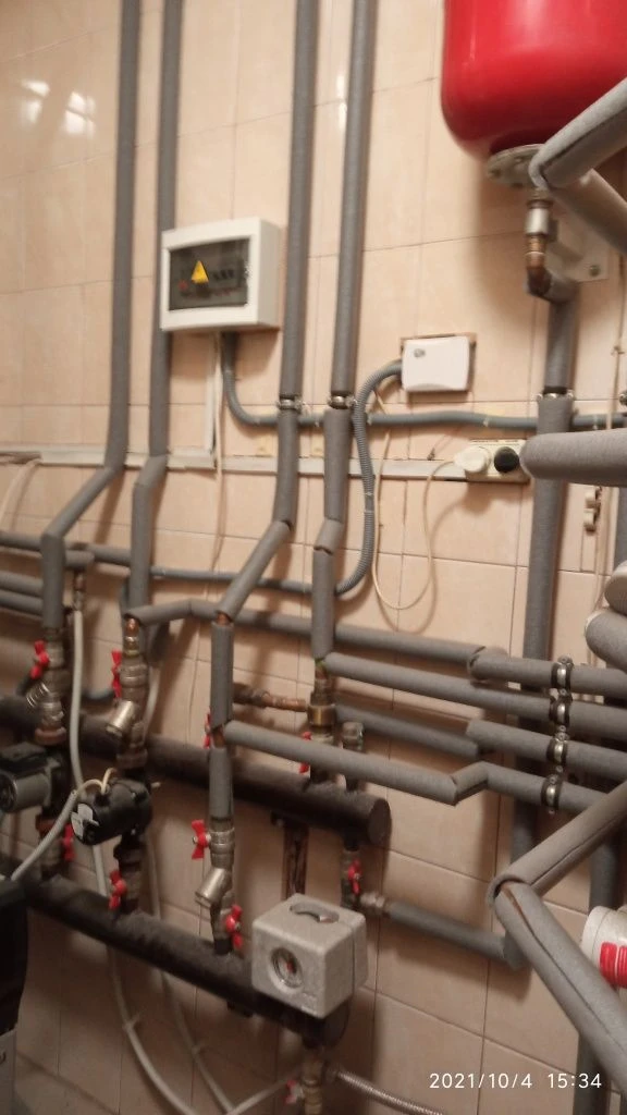 Терміновий продаж котеджу с .Крячки  Обухівського району  бі