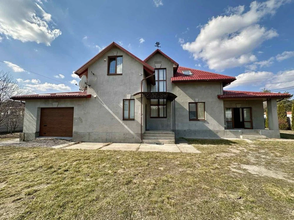 Продаж просторого будинку в м. Васильків