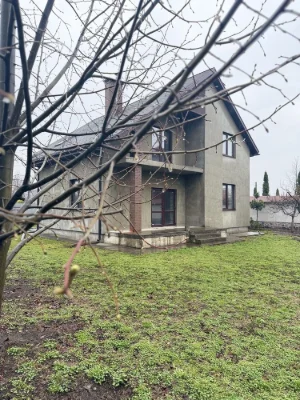 Котедж 160м2 на 9 сот біля 9-ї школи по вул.Декабристів