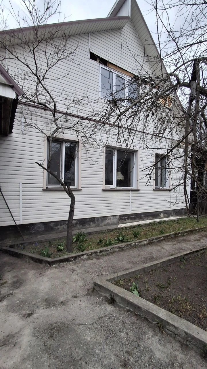 Продам цегляний будинок 102м2