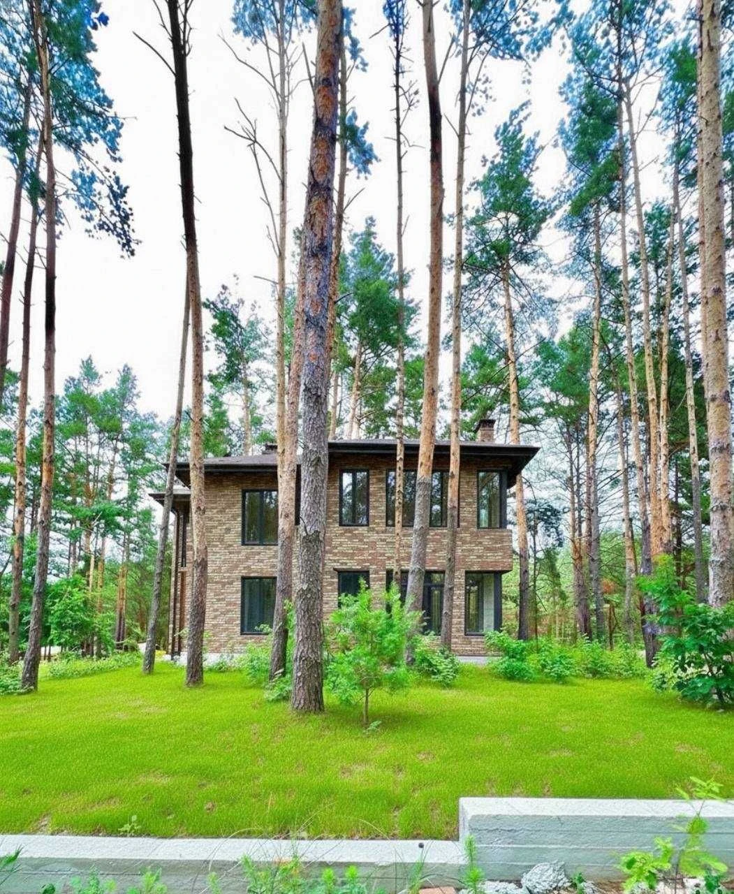 Двоповерховий будинок в сосновому лісі 200кв.м+10 соток земл