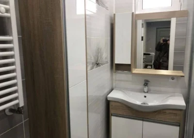 Продам 2 кім в центрі