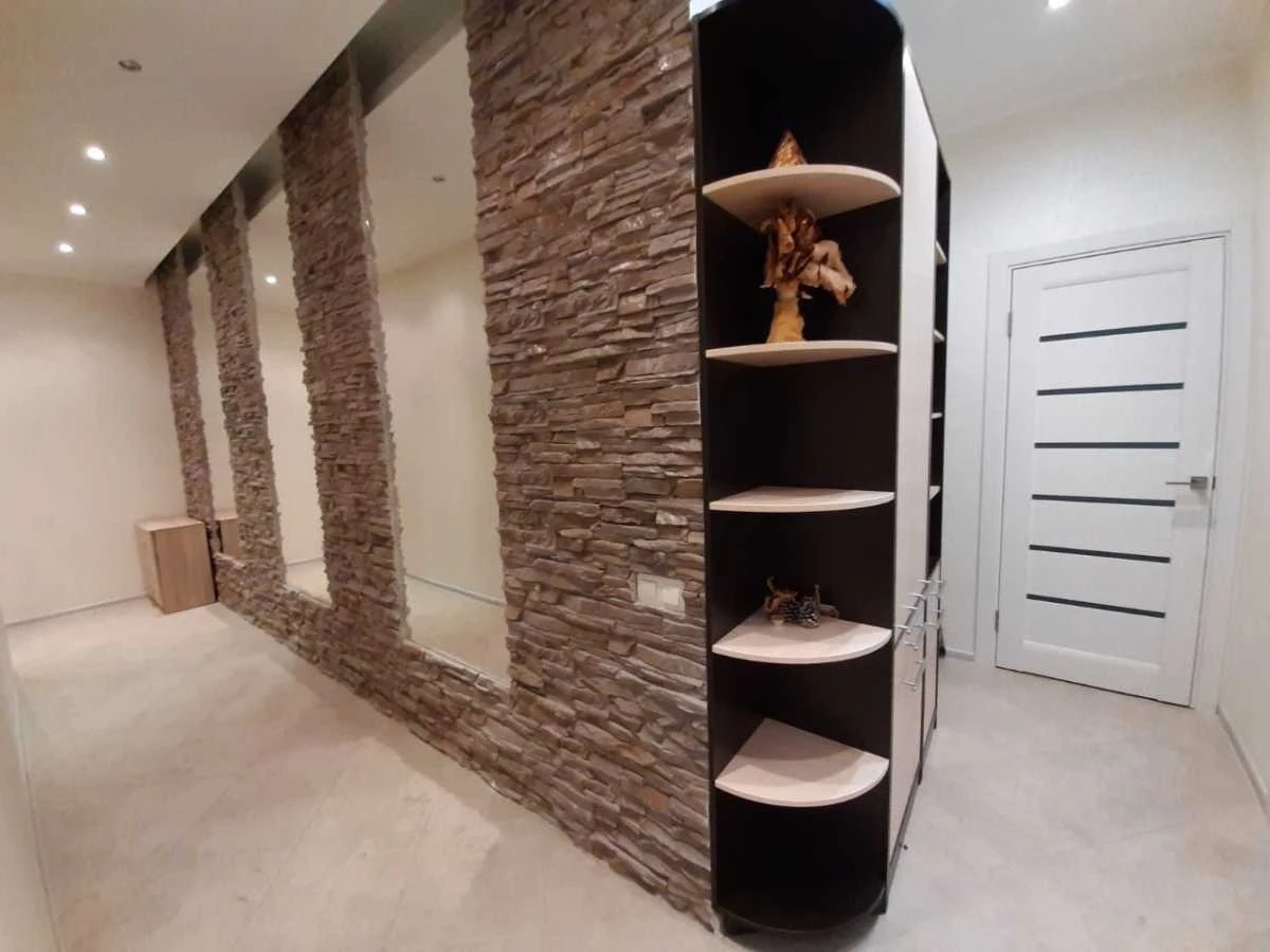 2-room apartment for sale 61 m², Petro Kalnyshevskoho st.