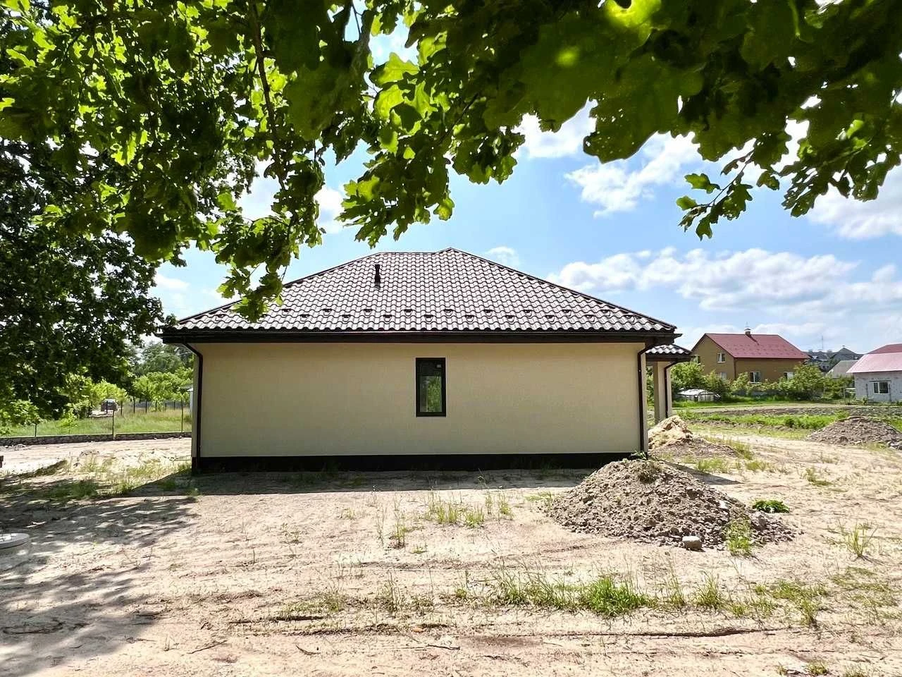 Продам цегляний дім біля лісу і озера 120кв.м+0,10га. Газ,17