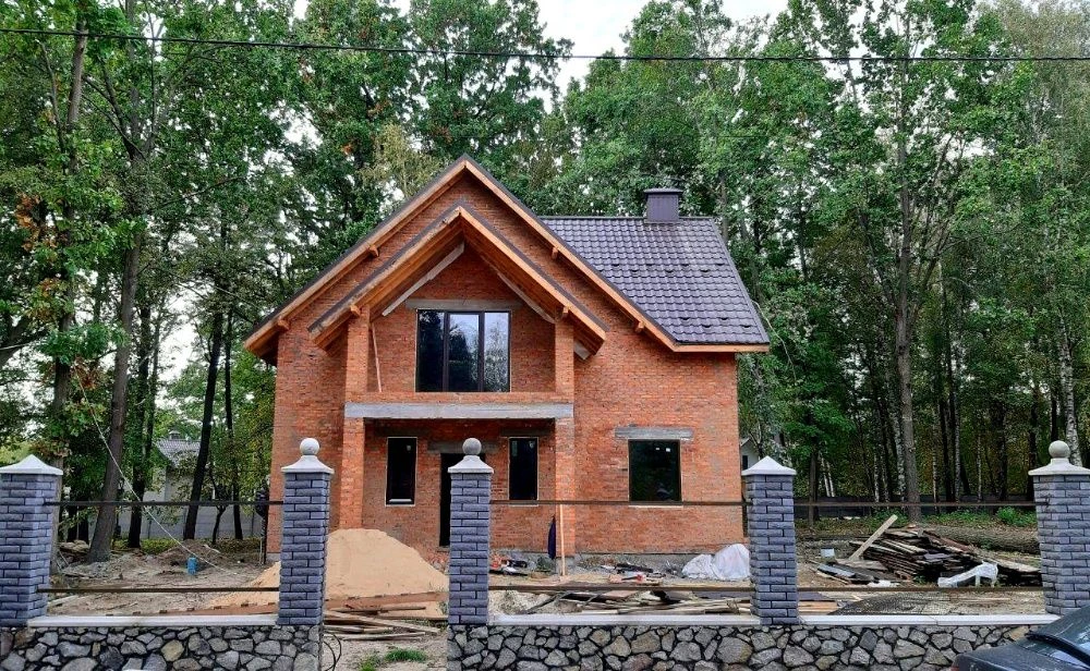 Цегляний дім у лісовій зоні. 170кв.м,10сот,17кВт,ГАЗ. Розгля