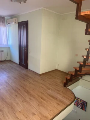 Продаж 3-поверхового будинку 169.4 м² біля Дніпра, Оболонськ