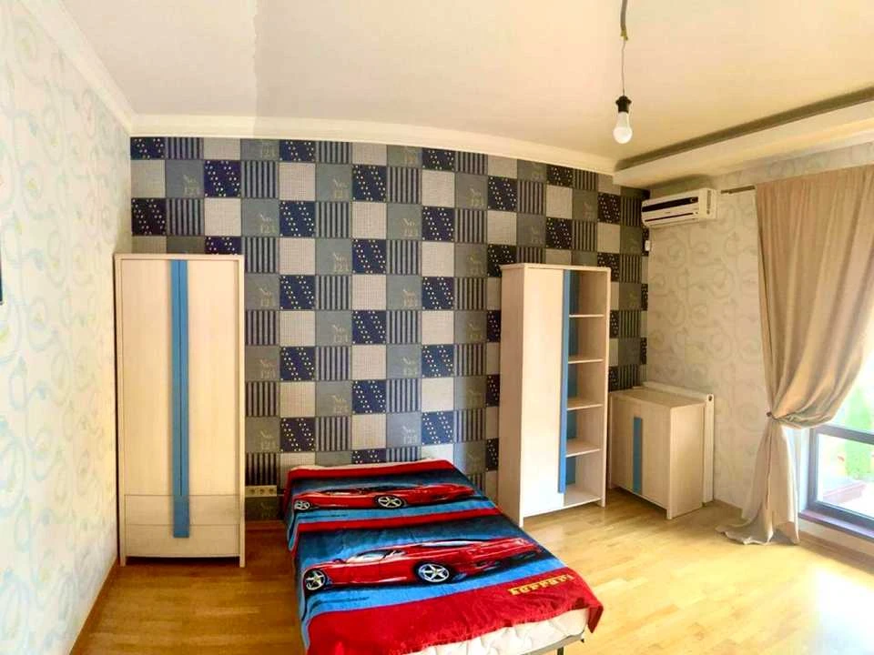 Будинок. Вишгород, Квіткова вул.