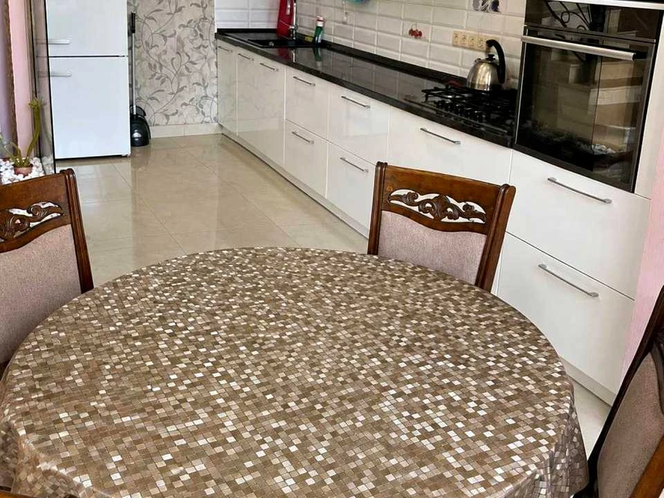 Будинок. Вишгород, Квіткова вул.
