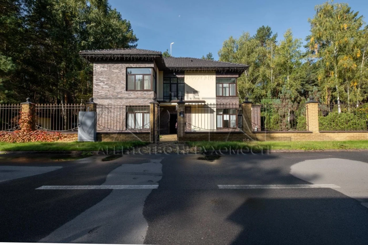 Будинок 2-поверховий 320 м² в Вишгороді, 17 соток