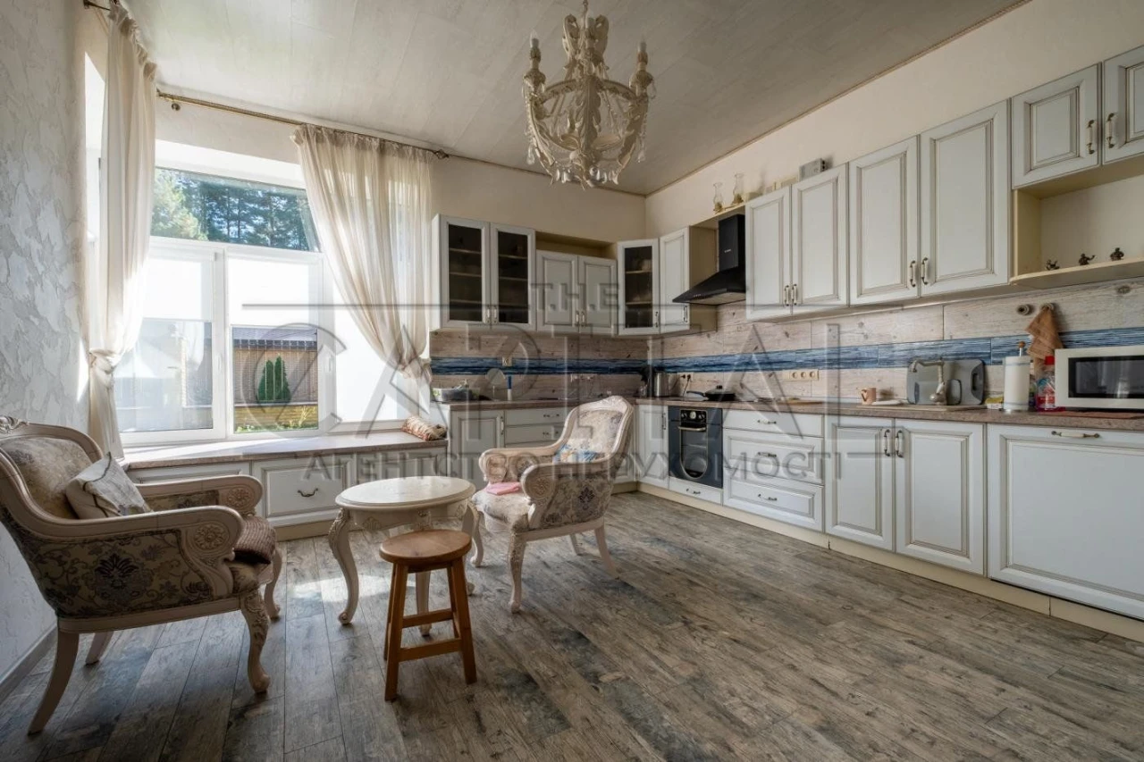 Будинок 2-поверховий 320 м² в Вишгороді, 17 соток