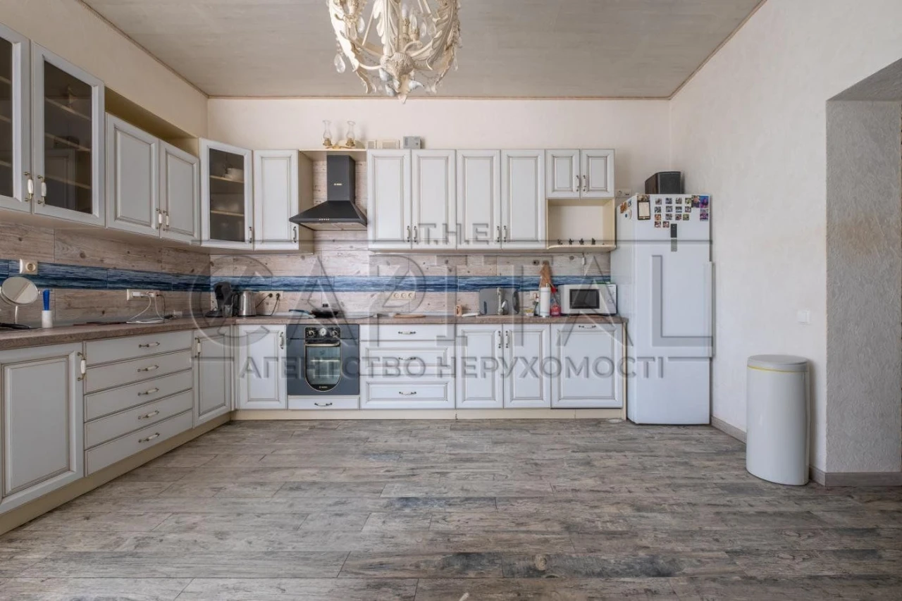 Будинок 2-поверховий 320 м² в Вишгороді, 17 соток