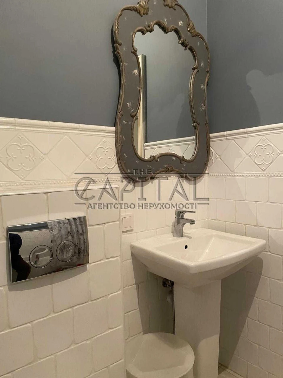 Продаж енергонезалежного котеджу в стилі французького шале в