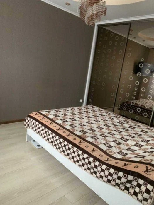 Продаж 4 кімнатної квартири в Південно-Західному районі міст