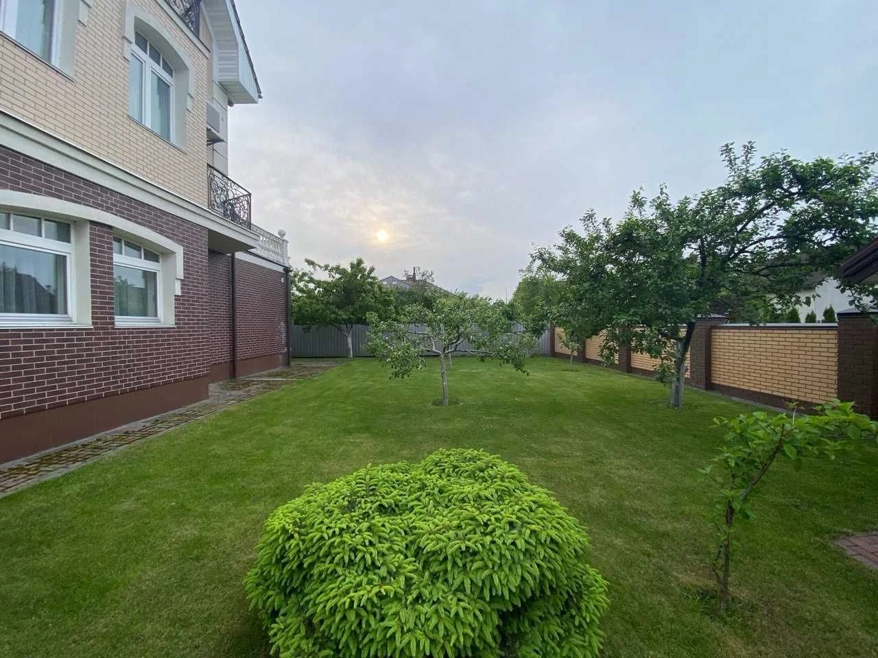 Продаж будинку 288 м² | Нові Петрівці | КМ «Козяча Спина» |