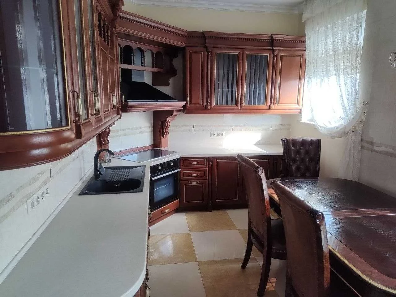 Продаж будинку 288 м² | Нові Петрівці | КМ «Козяча Спина» |
