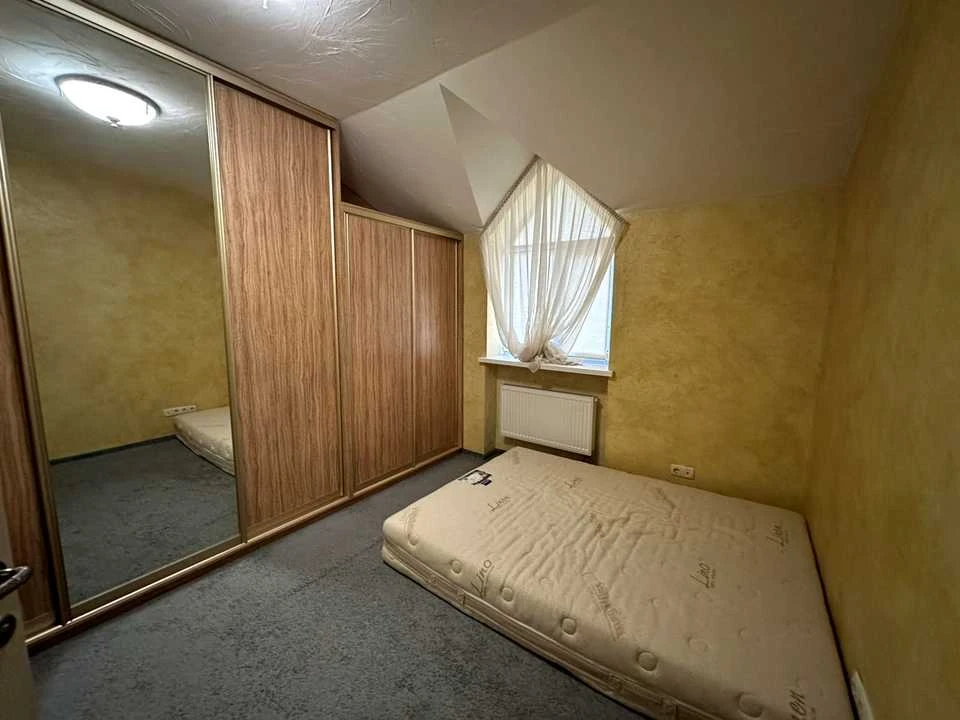 Будинок. Вишгород, Вишнева вул.