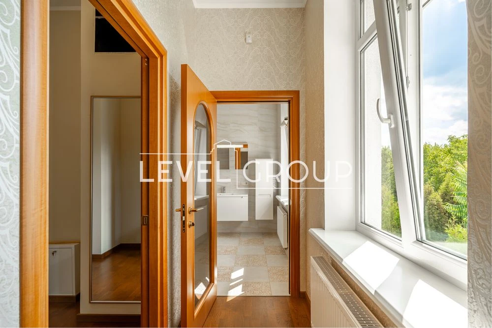Будинок в КМ Дідовиця, 250м, без %