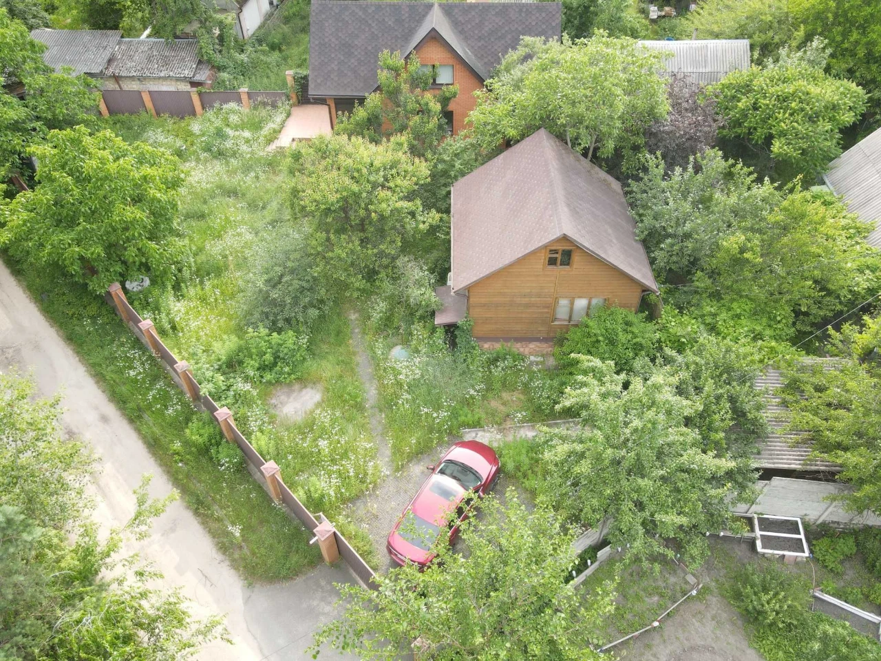 Ціна з 28.09 до 08.10. !! Будинок + гостьовий будинок. Поруч