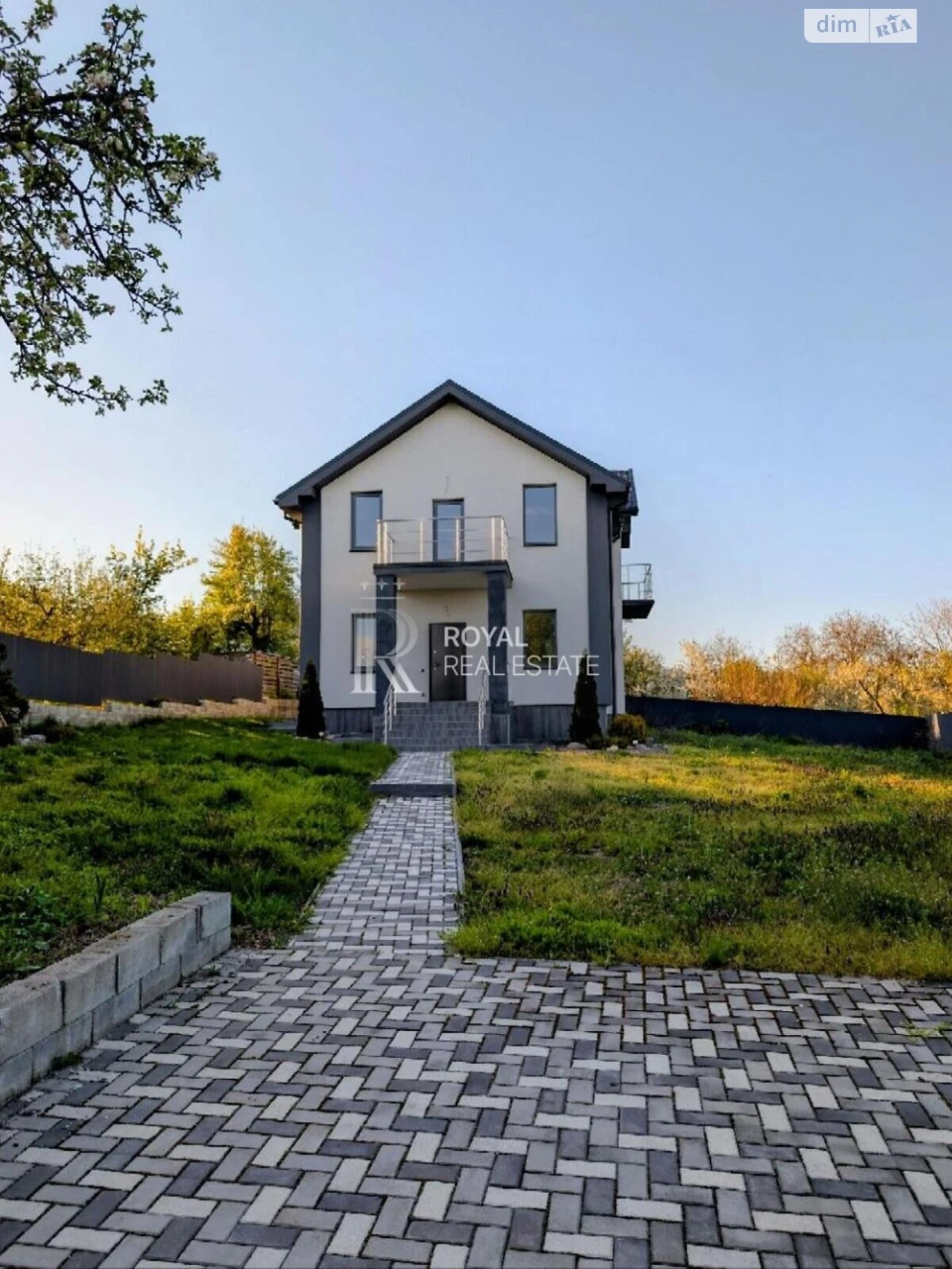 Продаж Дім