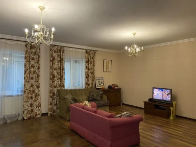 Продаж таунхауса з власною ділянкою в закритому котеджному м