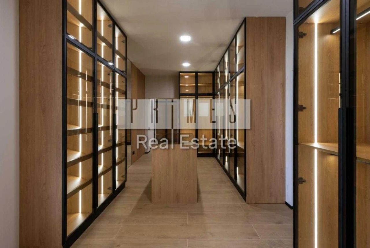 Продаж будинку, басейн, вихід до води, Riviera Village, Вишг