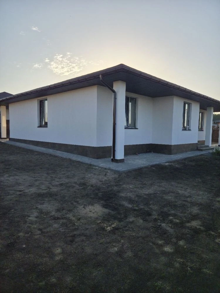 Продам будинок біля Києва з газом і частковим ремонтом. Діля