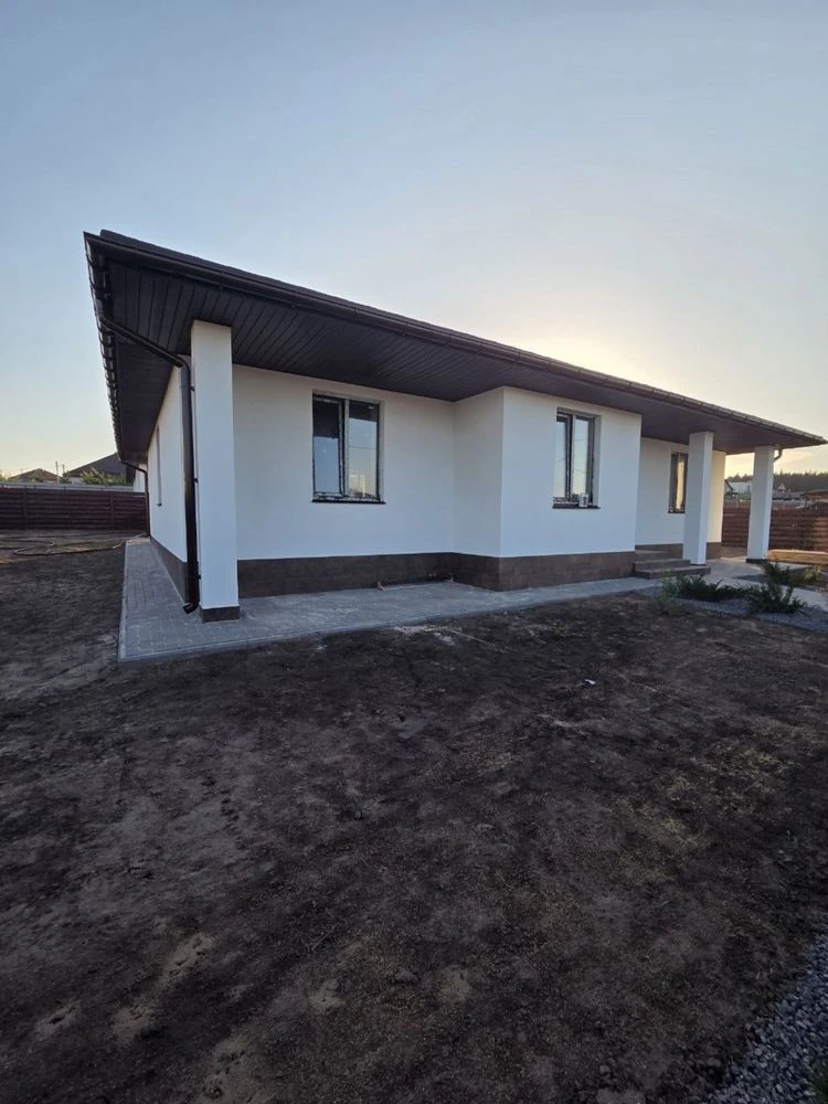 Продам будинок біля Києва з газом і частковим ремонтом. Діля
