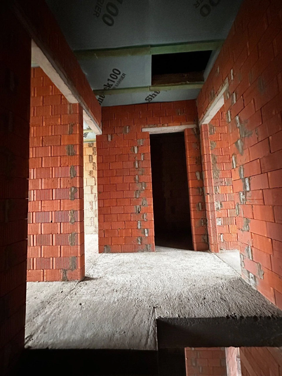 Продаж будинку з усіма центральними комунікаціями. Індивідуа