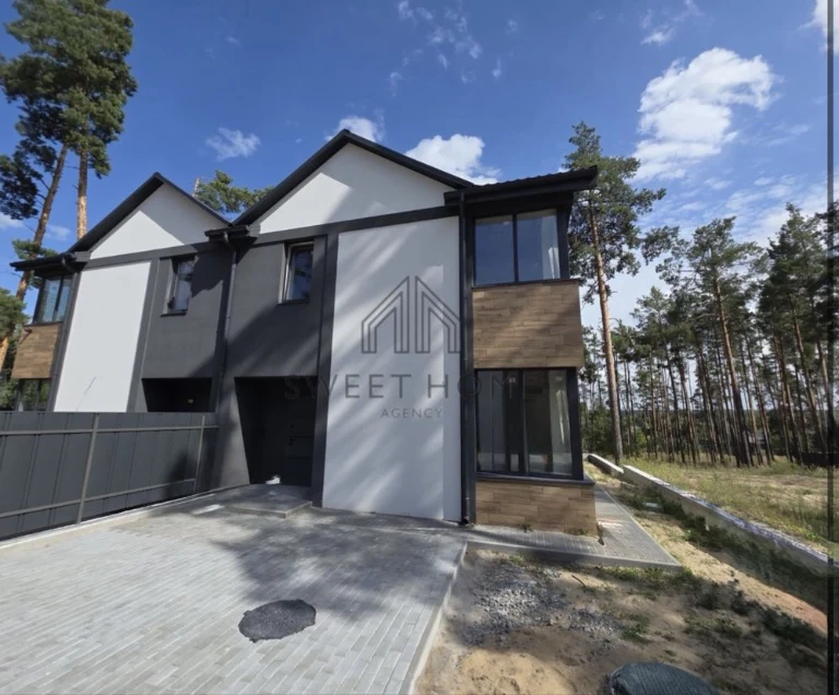 Продаж дуплексу 120 м² в Ірпені | 2,5 сотки землі | $85 000