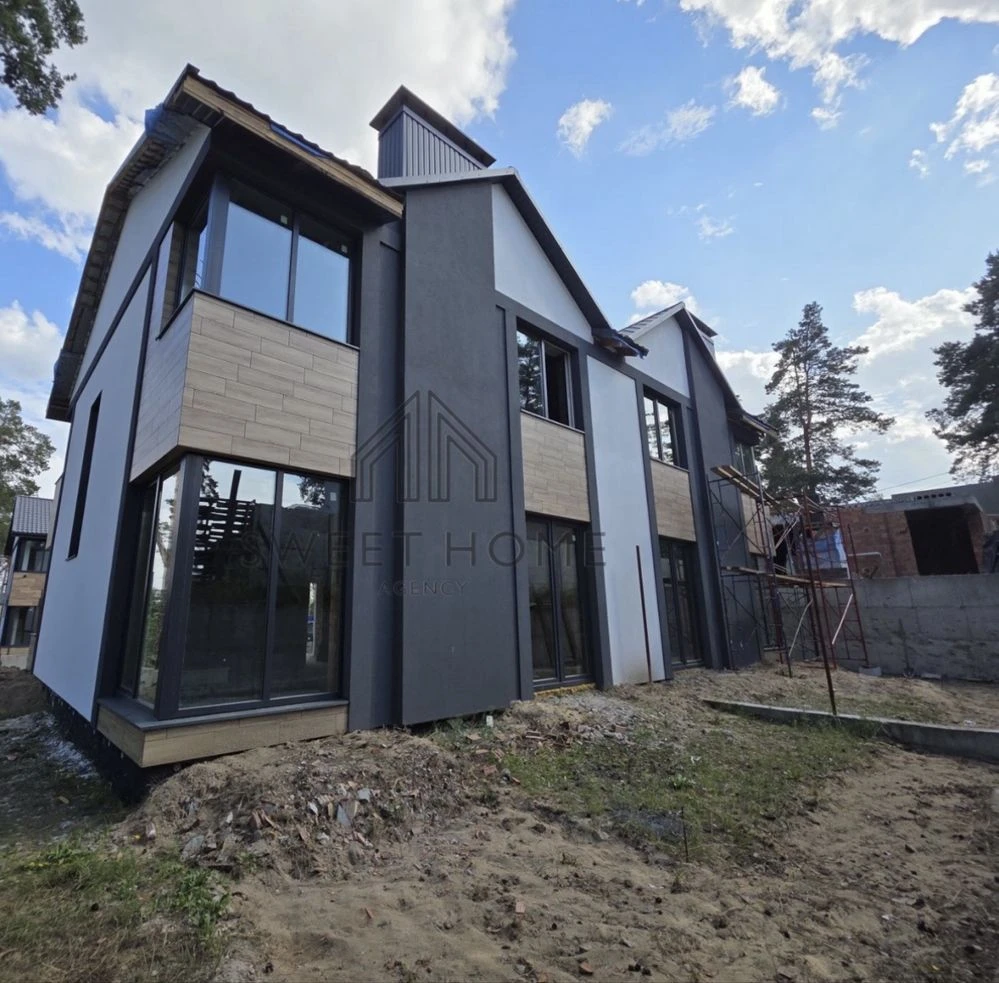 Продаж дуплексу 120 м² в Ірпені | 2,5 сотки землі | $85 000