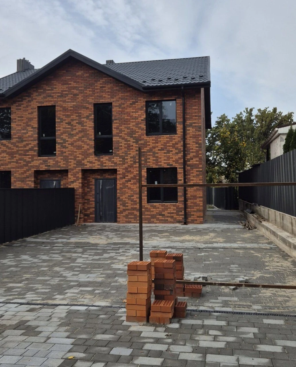 Продаж кутового таунхауса в зеленій частині Ірпеня | 100 м²