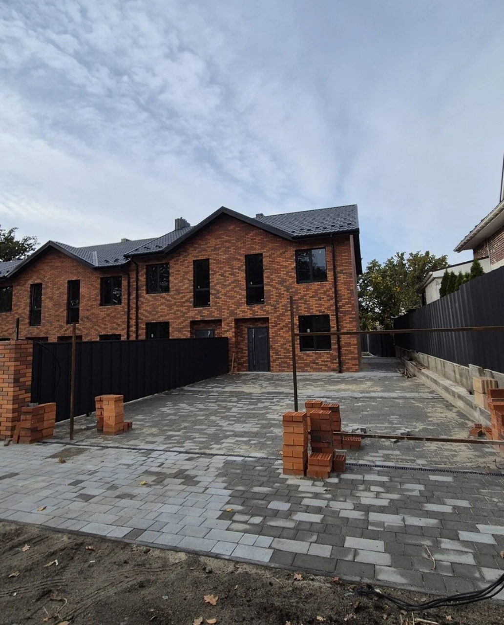 Продаж кутового таунхауса в зеленій частині Ірпеня | 100 м²