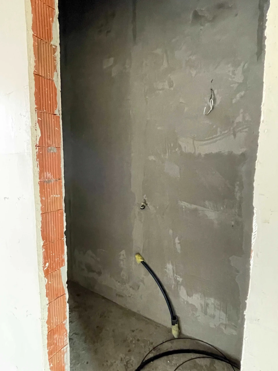 Таунхаус з початковим ремонтом в найкращій локації! Газ! Зак