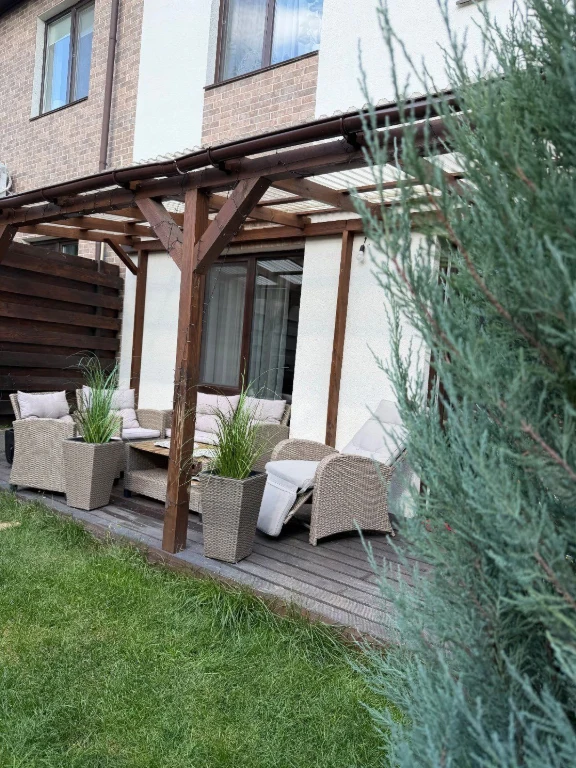 Таунхаус Ірпінь центр, район Roshen, 100 м² + мансарда 35 м²