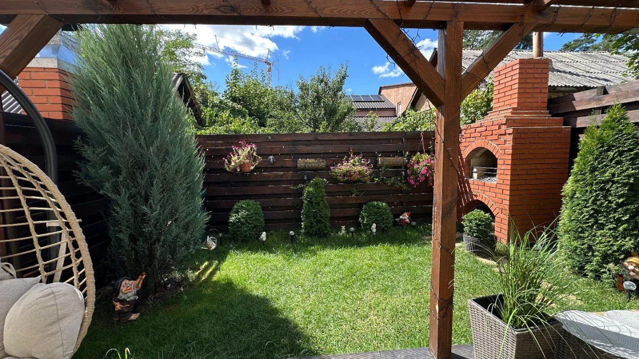 Таунхаус Ірпінь центр, район Roshen, 100 м² + мансарда 35 м²