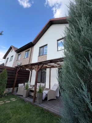 Таунхаус Ірпінь центр, район Roshen, 100 м² + мансарда 35 м²