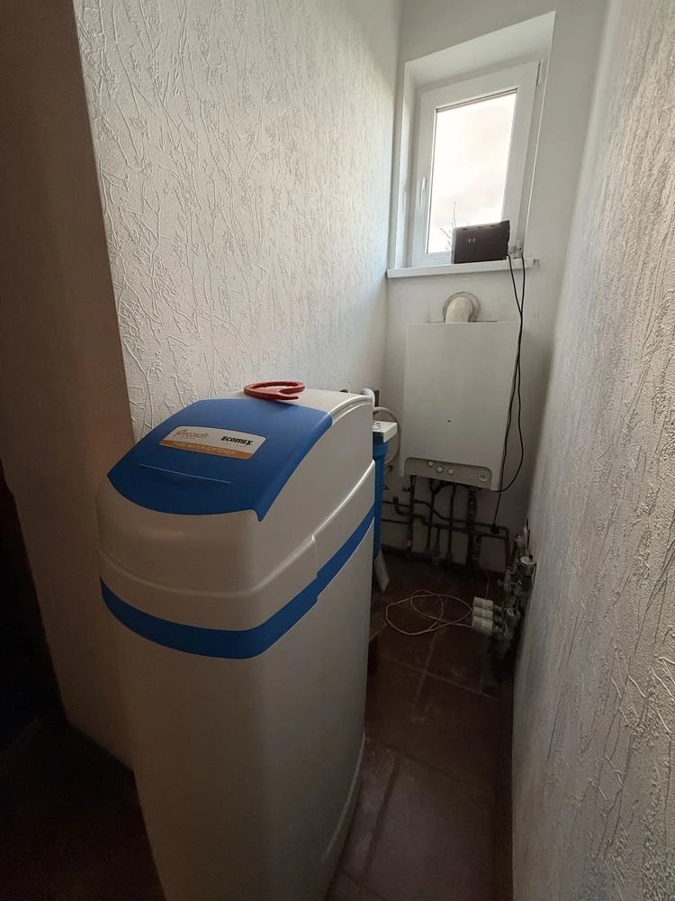 Продається будинок. 113 м2. КМ Стоянка 2. 10 соток землі. Гараж