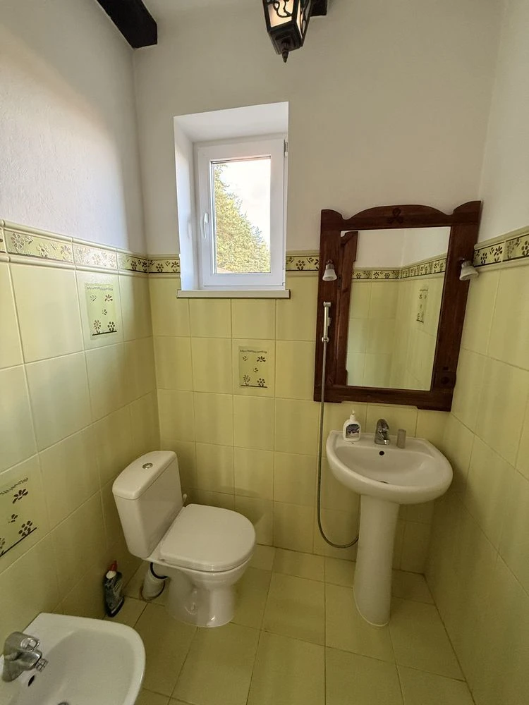 Продається будинок. 113 м2. КМ Стоянка 2. 10 соток землі. Гараж