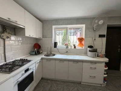 1st floor for sale. house by the sea on the 13th st. Big Fountain. Super