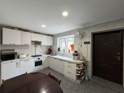 1st floor for sale. house by the sea on the 13th st. Big Fountain. Super